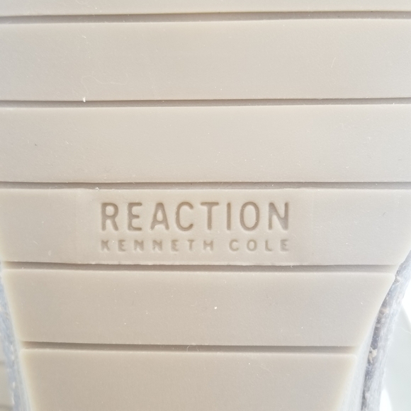 NWOT Kenneth Cole Reaction Great Gal T-Strap Wedge Sandals, Soft Gold, Size 8.5 - Picture 13 of 16